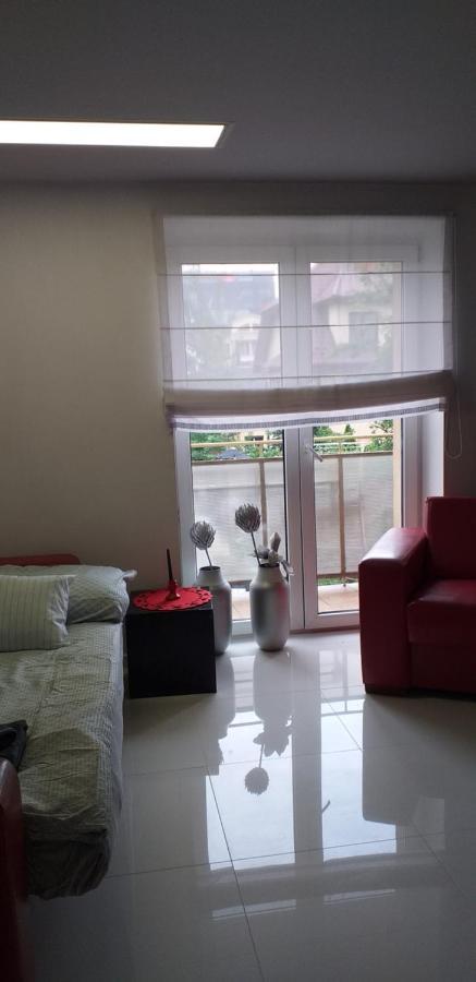Apartamenty Centrum Rynek Mala Dwojka 凯尔采 外观 照片